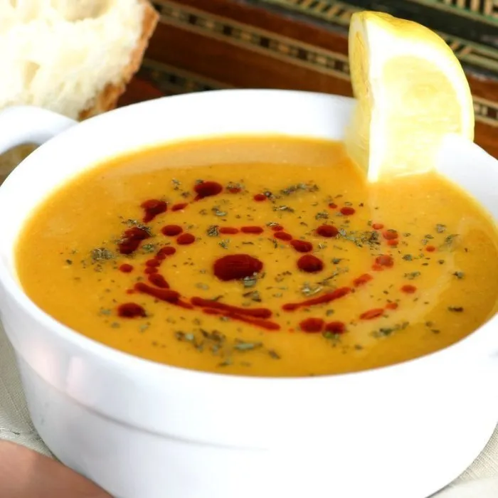 Tyrkisk linsesuppe (Çorba) fra Anatolia Kitchen